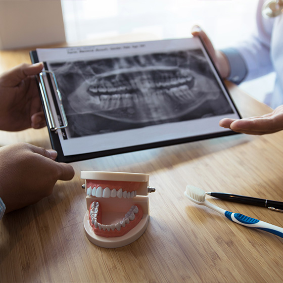 Crown Dental Group | Radiograf  a digital, El Programa Preventivo and Extracciones